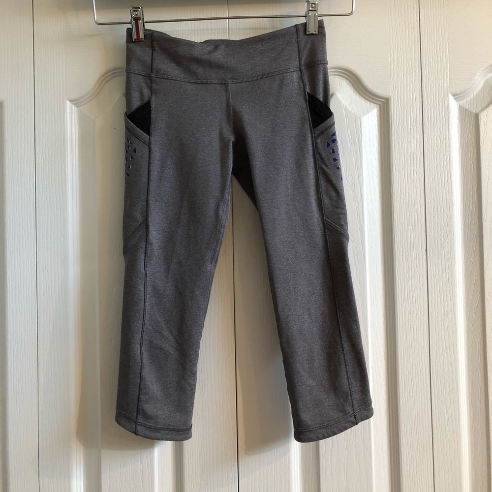Ivivva girls cropped leggings